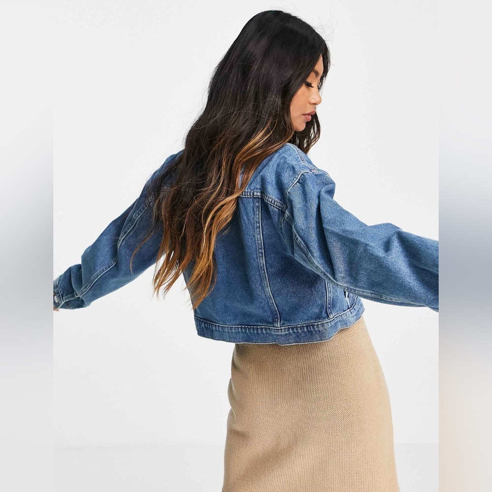 NWOT ASOS Denim Cropped Blue Jean Jacket with Silver Hardware - Picture 3 of 10
